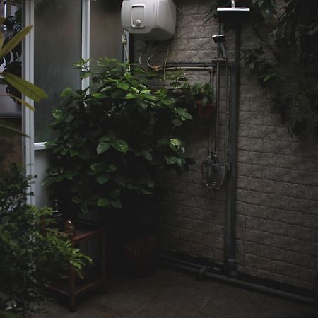 The First Ba Trieu Ha Noi Bed and Breakfast Hanoi Eksteriør billede