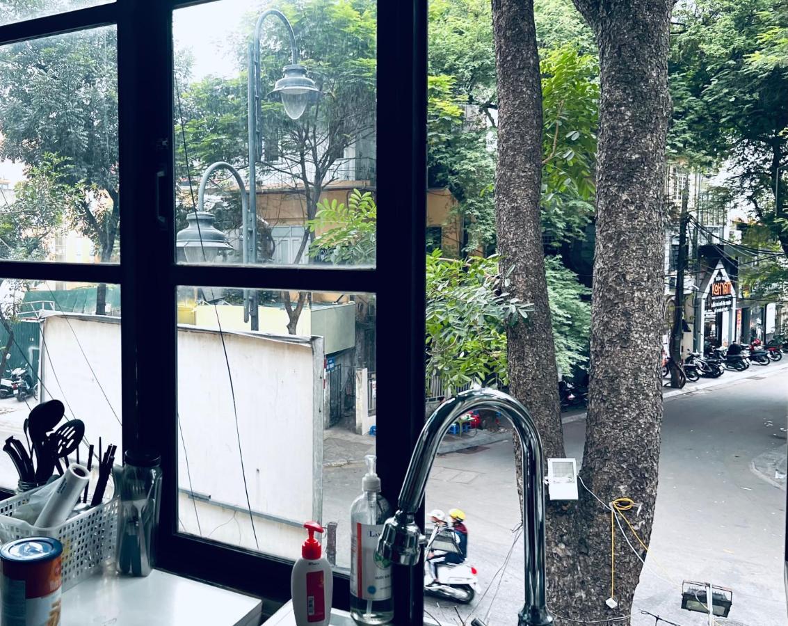 The First Ba Trieu Ha Noi Bed and Breakfast Hanoi Eksteriør billede