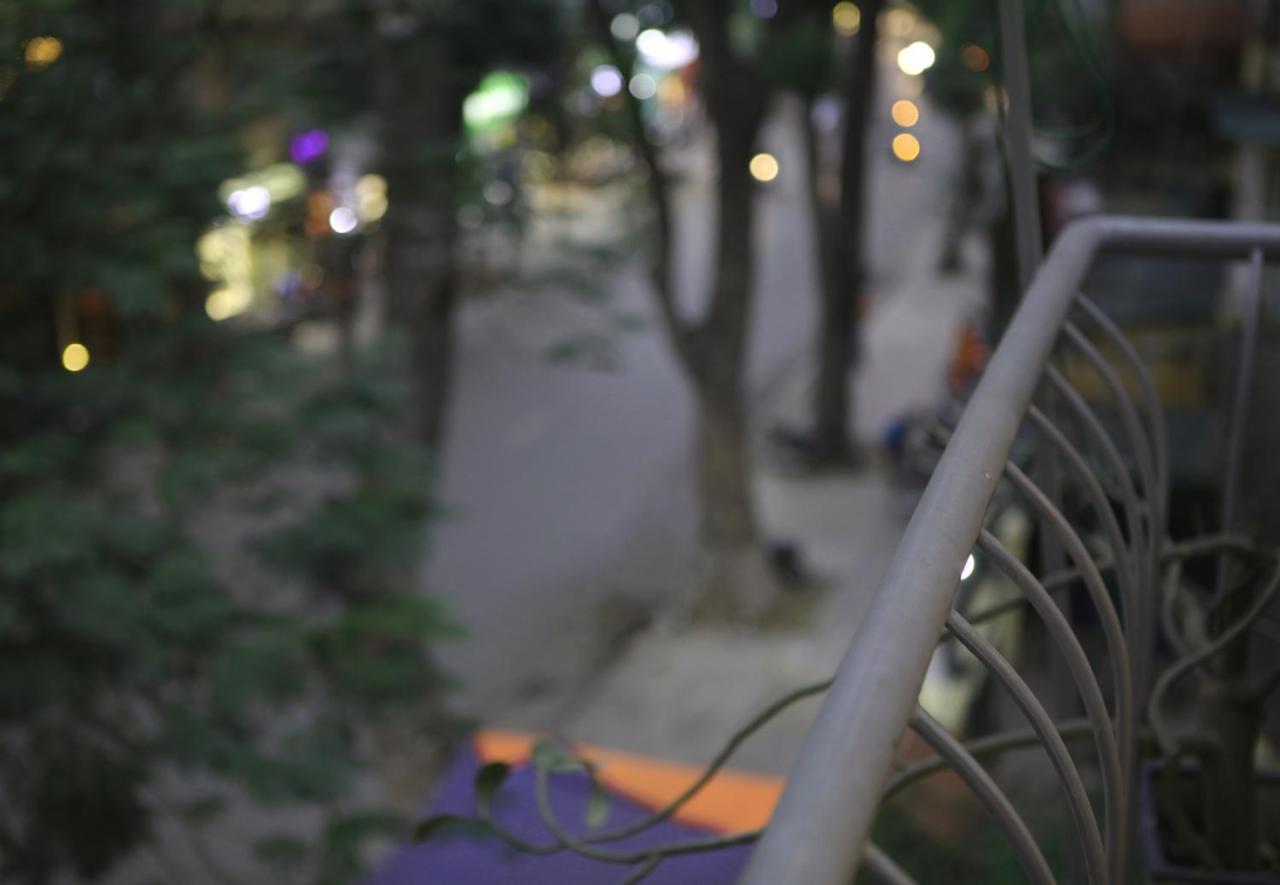 The First Ba Trieu Ha Noi Bed and Breakfast Hanoi Eksteriør billede